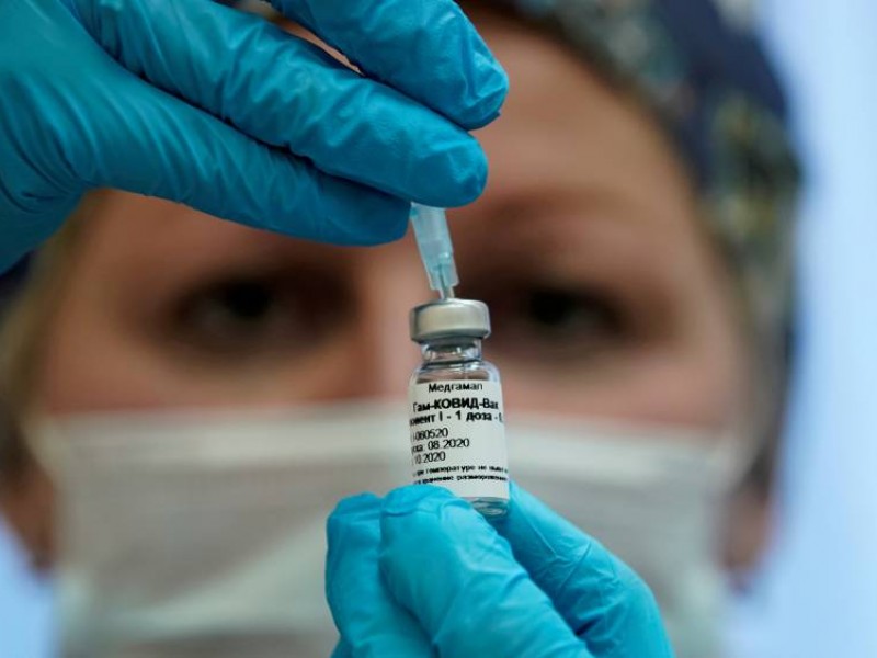 En Rusia suspenden vacunación por escases de dosis