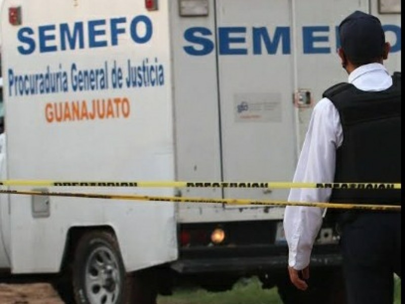 En Salvatierra, asesinan a tres personas mientras dormían.