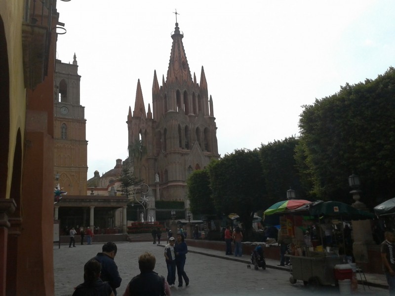 En San Miguel de Allende arrancan obras con sentido social