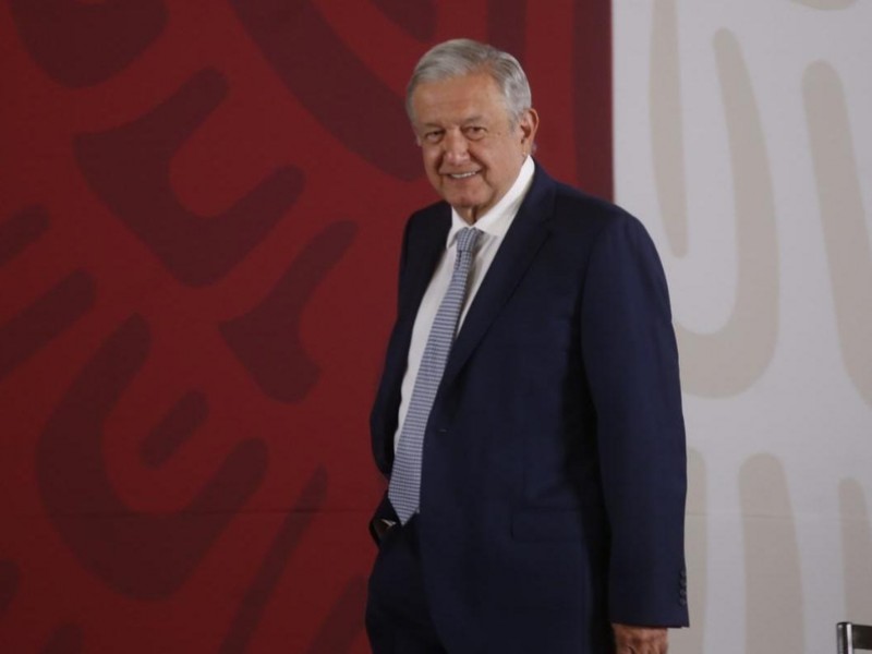 En seis meses habrá Internet para todos:AMLO