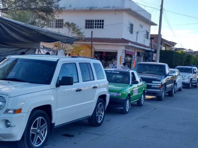 En Silao hay largas filas para comprar gasolina