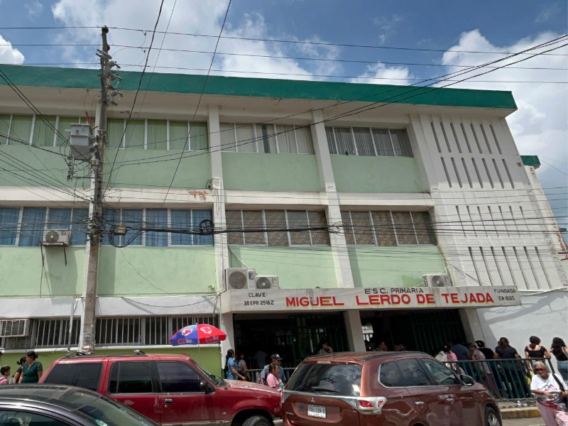 En su aniversario, escuela identifica retos y necesidades
