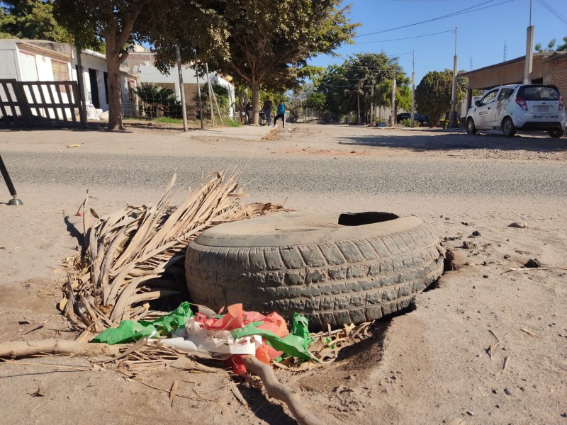 En Tamazula denuncian omisión de JUMAPAG por alcantarillas destapadas