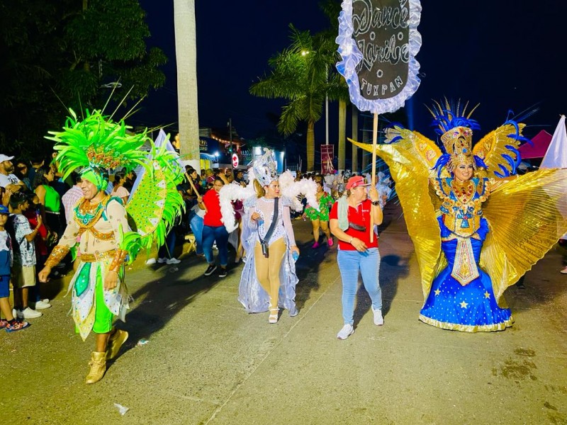 En Tuxpan hubo fiesta y color por el Carnaval