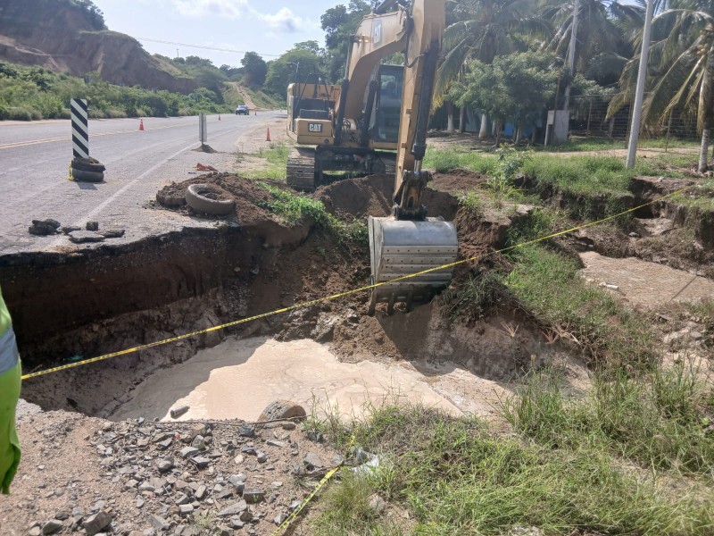 En una semana quedará reparada la carretera Manzanillo-Barra de Navidad