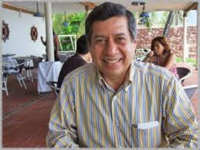 En Zihuatanejo destapan a Marcial Rodríguez, como candidato a gobernador