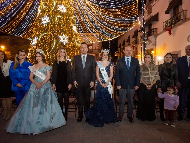 Encabeza Gobernador coronación de las fiestas navideñas