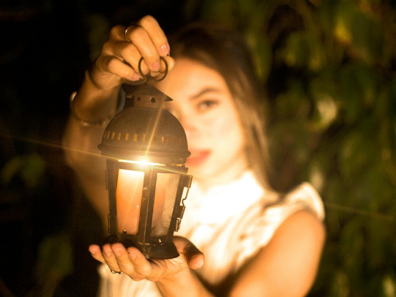 Encender una vela, recordar con amor, acompañar: Ola de luz