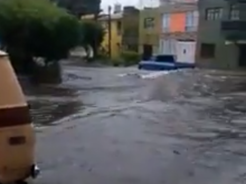 Encharcamientos e inundaciones deja huracán Genoveva en Guadalajara