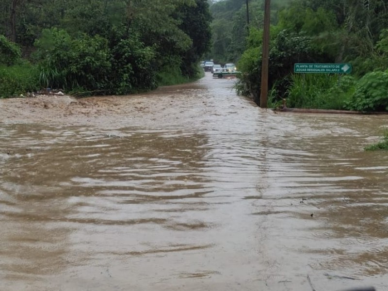 Encharcamientos e inundaciones en diversos puntos de Xalapa