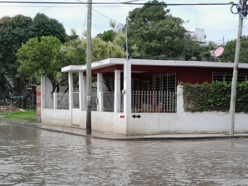 Encharcamientos y anegaciones por Frente Frío 28