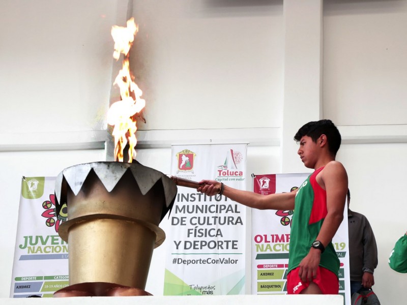 Encienden en Toluca fuego de la Olimpiada Nacional