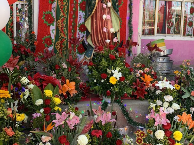 Encomiendan a la virgen de Guadalupe a paisanos.