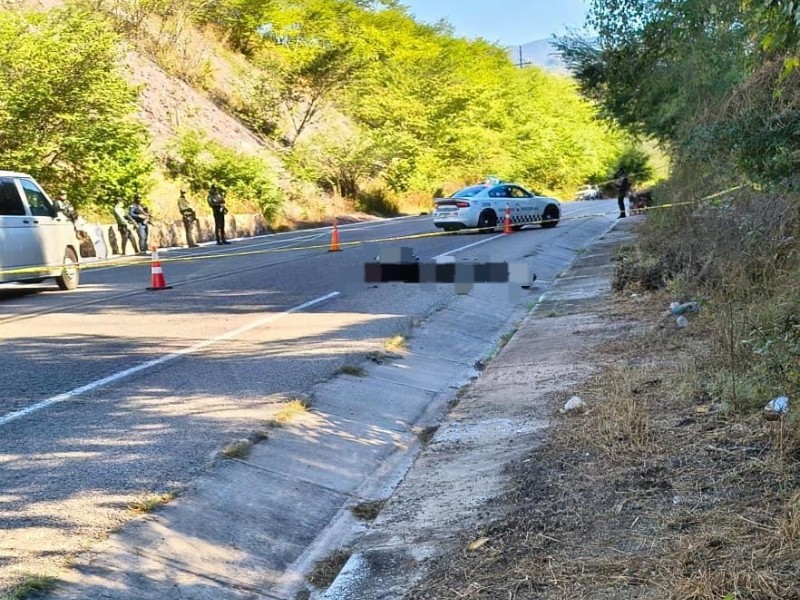 Encuentran 5 asesinados en la Autopista Mazatlán-Durango