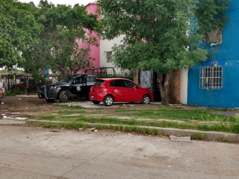 Encuentran a hombre muerto dentro de vivienda