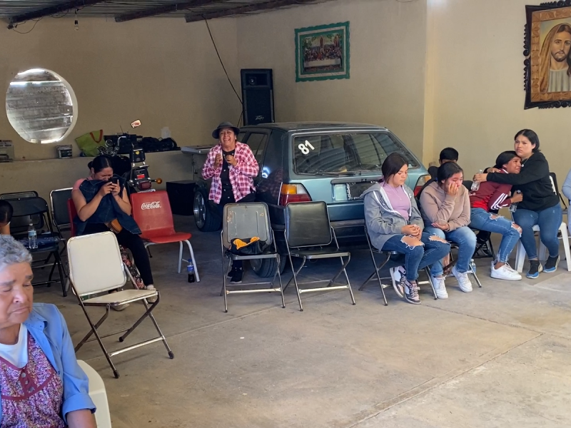 Encuentran a un joven con vida y seis cuerpos: Malpaso