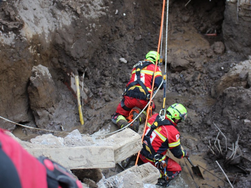 Encuentran al último trabajador sepultado en obra de San Martin