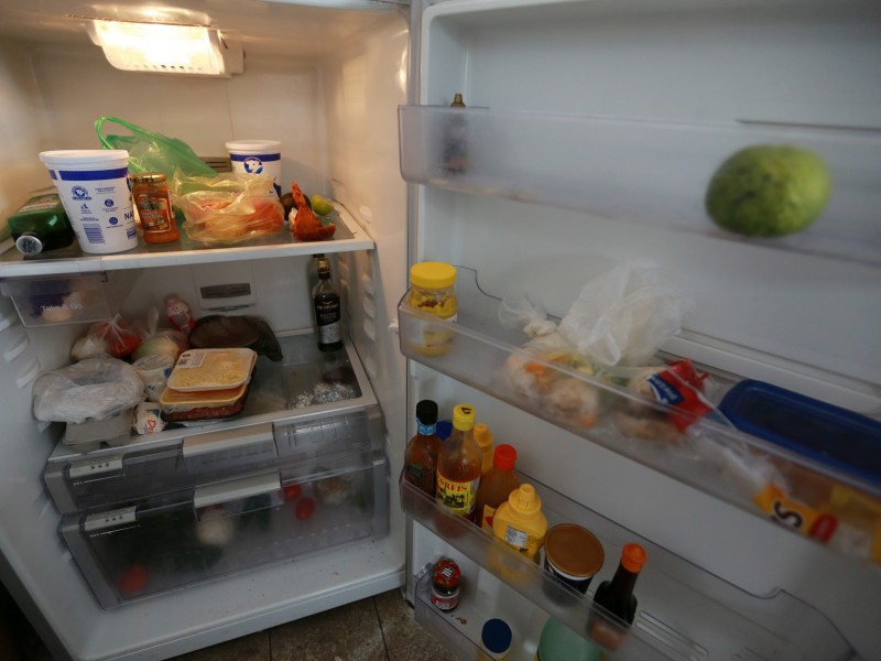 Encuentran bacterias infecciosas en refrigeradores de familias tapatías