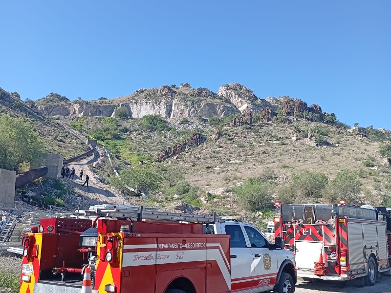 Encuentran cadáver de hombre en cerro de la cementera