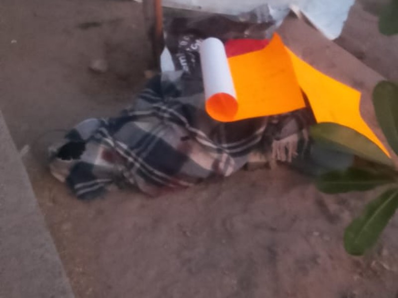 Encuentran cadáver encobijado en La Cortijo
