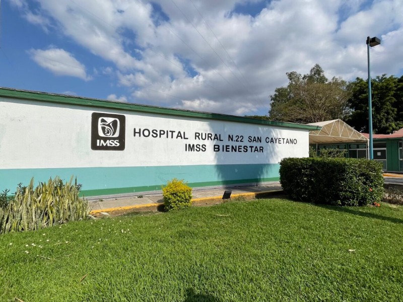 Encuentran cámara espía en baños del IMSS San Cayetano, Tepic