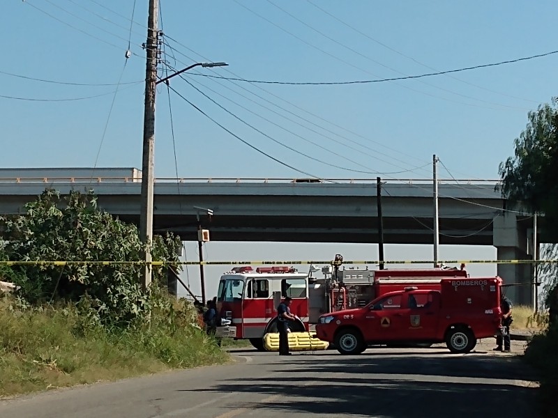 Encuentran cuerpo amarrado entre Castillo y Obrajuelos