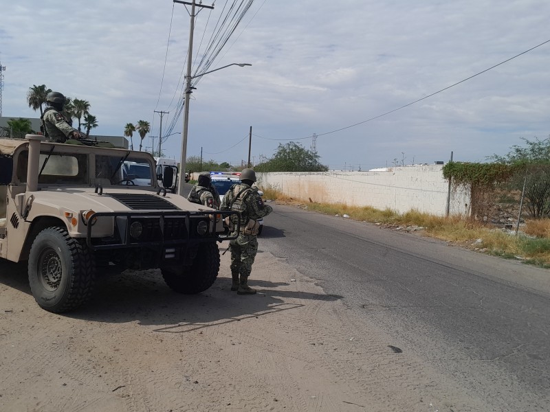 Encuentran cuerpo de hombre asesinado a machetazos