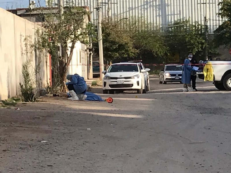 Encuentran cuerpo de hombre que presuntamente fue asesinado