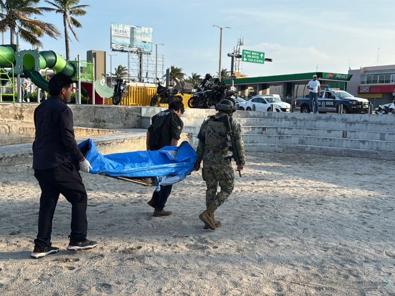 Encuentran cuerpo sin vida flotando en playa de Veracruz