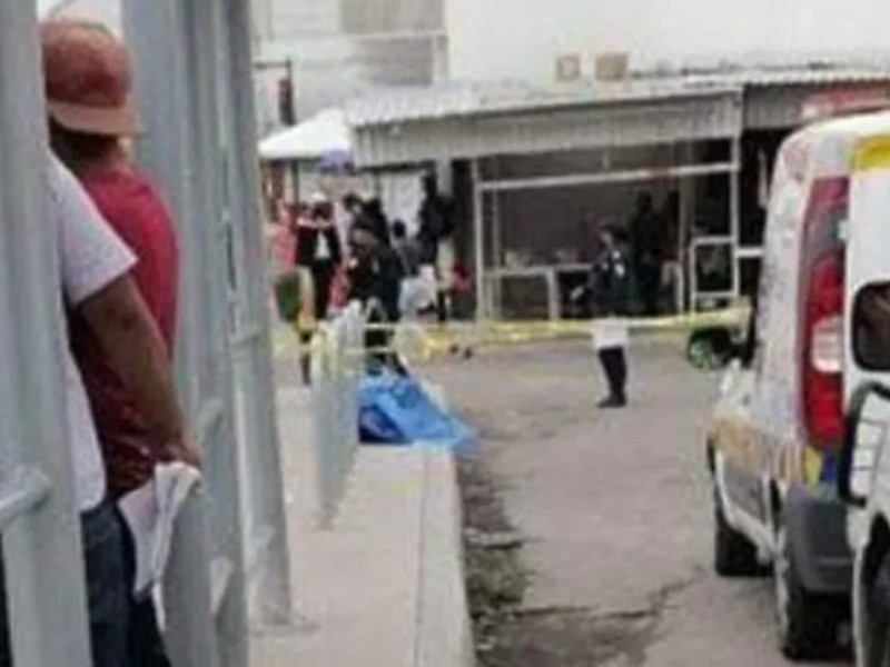 Encuentran dos cuerpos con signos de violencia en Xonaca