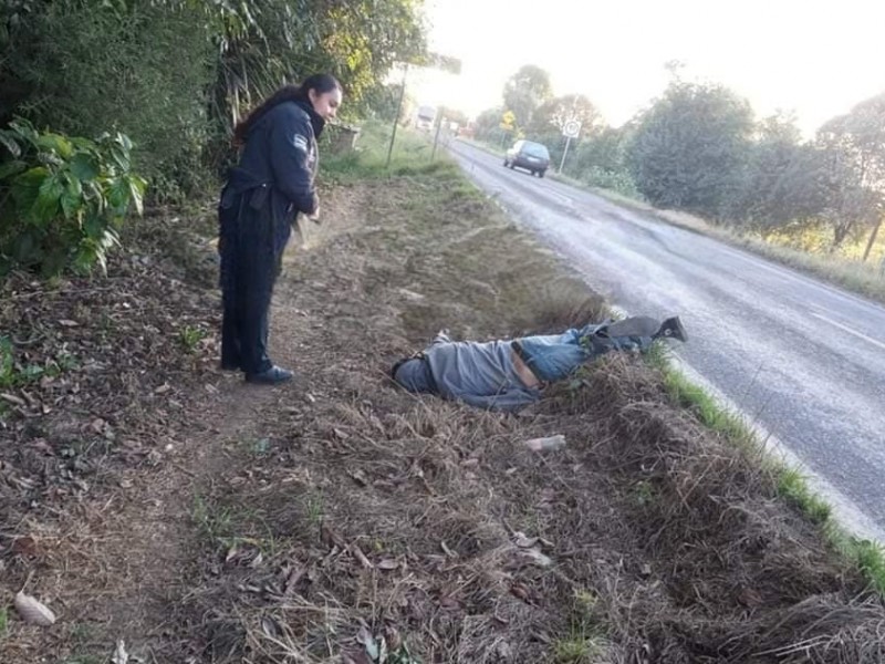 Encuentran el cadáver de un hombre en la carretera Amozoc-Nautla