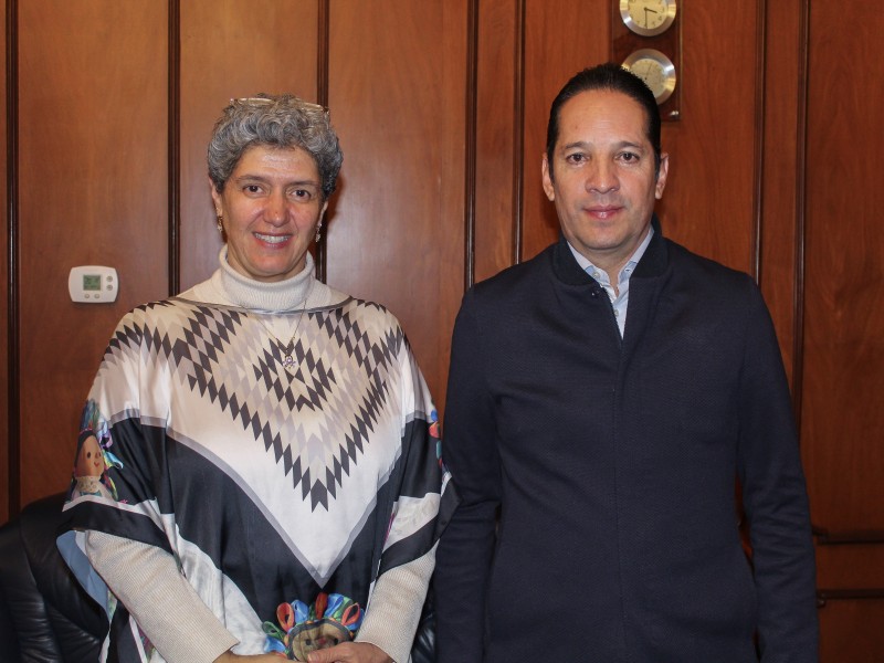 Encuentro del gobernador con la rectora Teresa García