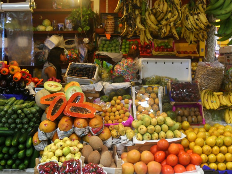 Enfermedades por sobrepeso podrían evitarse consumiendo frutas