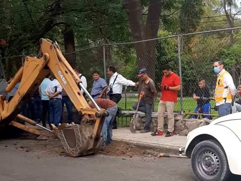 Enfrenta a vecinos y autoridades obras en San Rafael