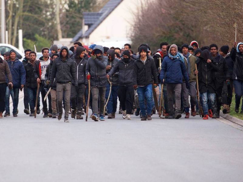 Enfrentamiento con inmigrantes en Francia deja varios heridos