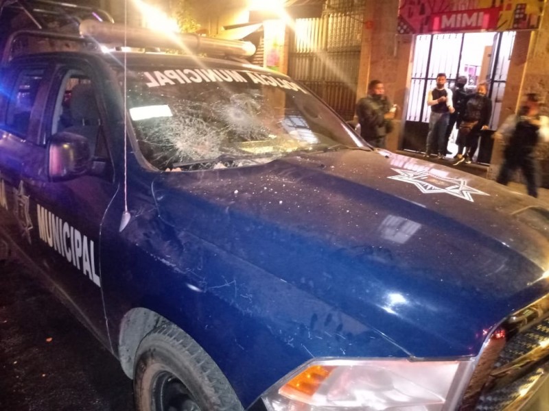 Enfrentamiento entre comerciantes y Policía Morelia deja tres lesionados