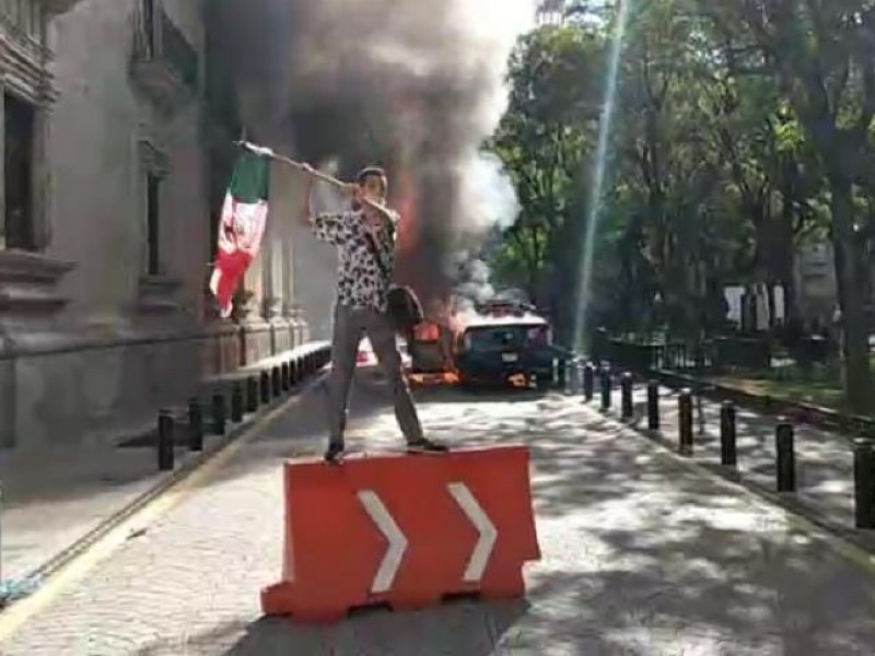 Caso Giovanni provoca enfrentamiento entre policías y manifestantes en Guadalajara