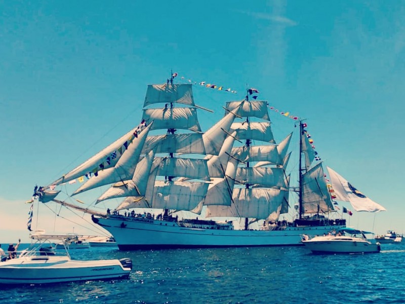 Engalana el Buque Escuela Cuauhtémoc, el Mar de Cortés