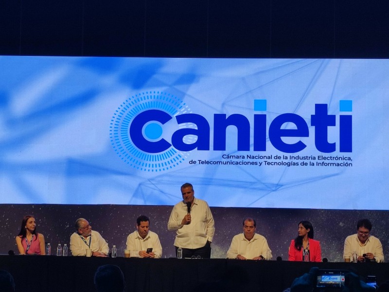 Enrique Yamuni, director de Megacable, nuevo presidente de CANIETI