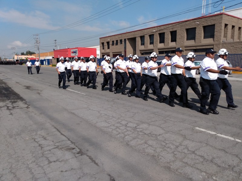 Ensayan policías para desfile del 16 de septiembre