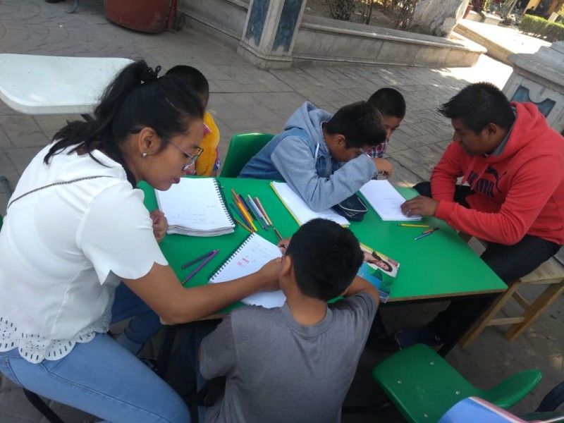 Enseñan gratuitamente matemáticas en el parque Juárez
