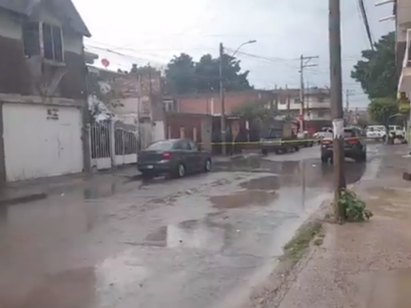 Entra a chatarrera y balea a tres, uno murió