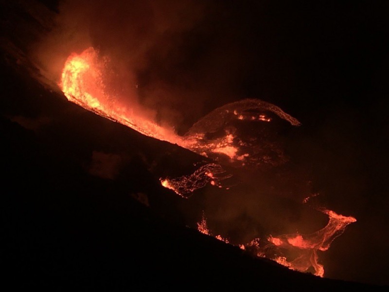 Entra en erupción volcán Kilauea en Hawái