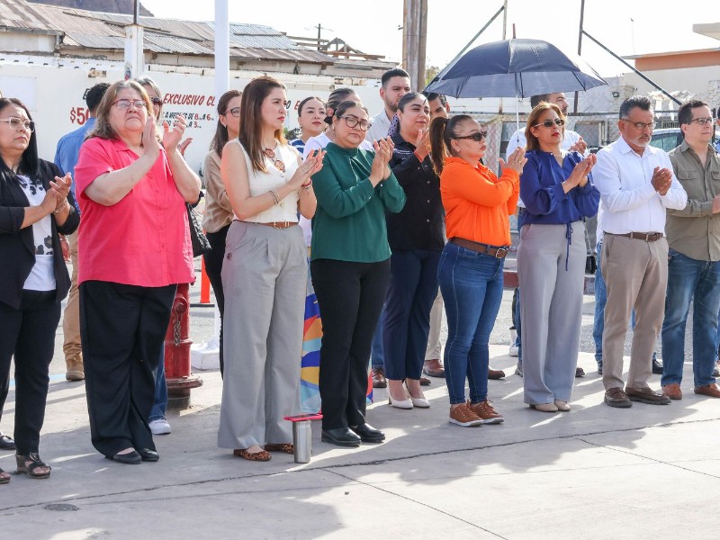 Entre aplausos y memoria, Guaymas agradece a sus docentes