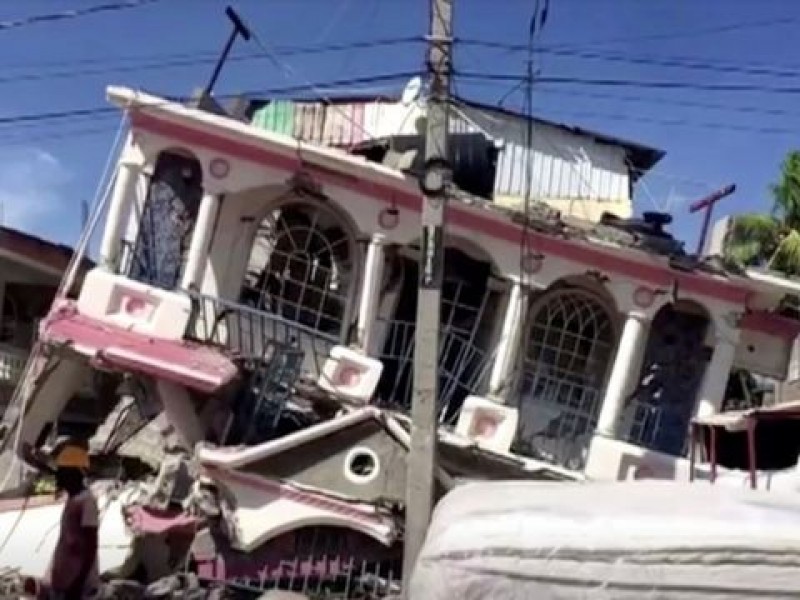 Entre el terremoto y la crisis política: Haití devastado