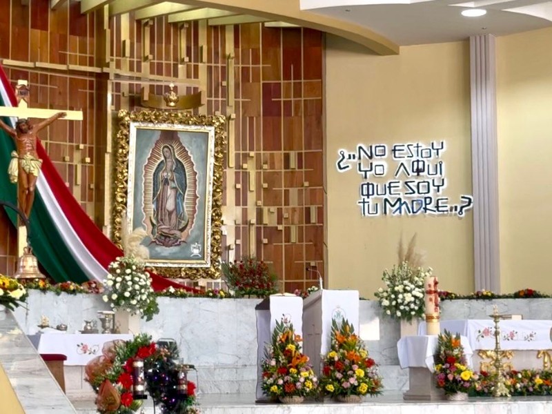 Entre fe y antojitos: multitudes celebran el Día de la Virgen