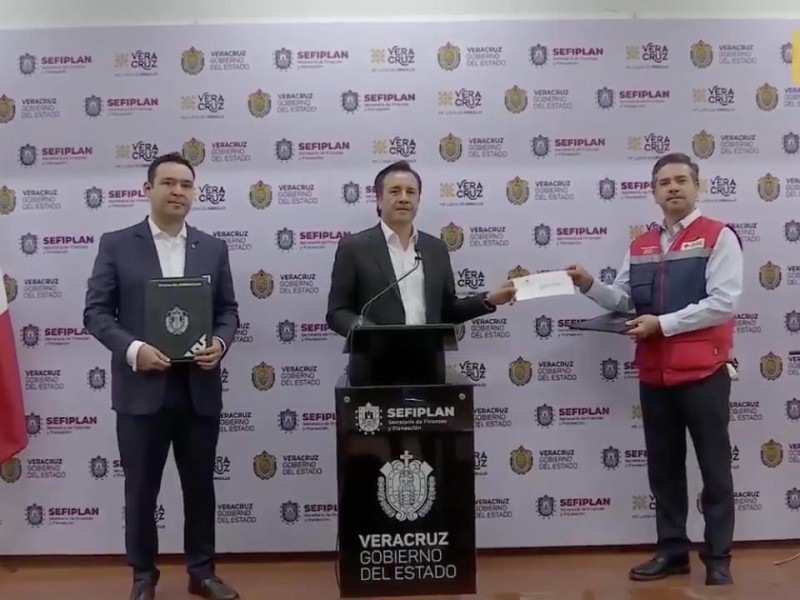 Entrega Gobierno Estatal más de 4mdp a Cruz Roja Veracruz