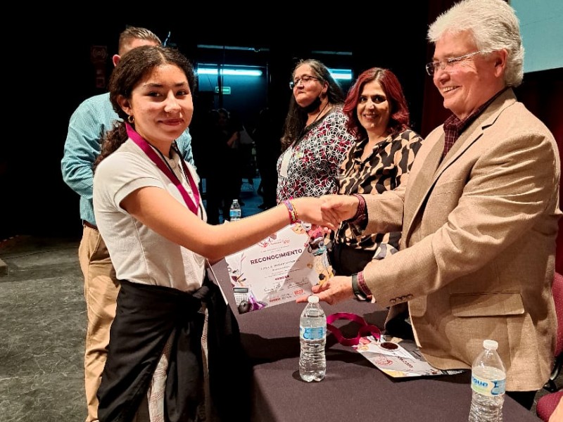 Entrega cobach sonora medallas a ganadores del concurso  2023