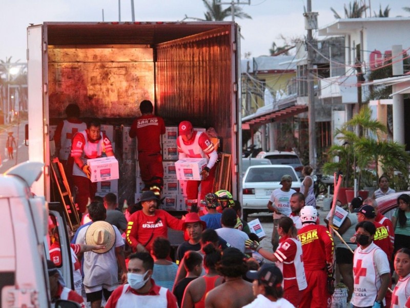 Entrega Cruz Roja 300 toneladas de ayuda humanitaria