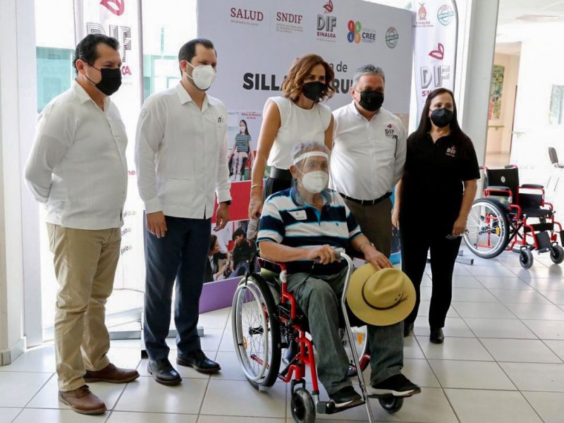 Entrega DIF Sinaloa sillas de ruedas